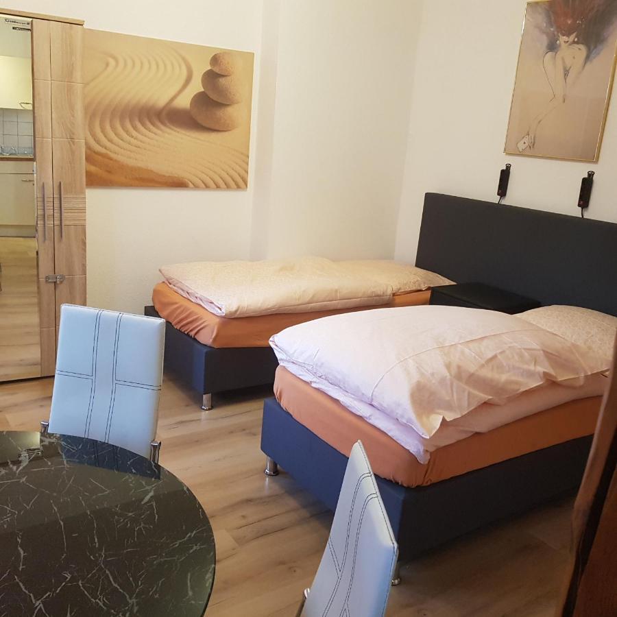 Ferienwohnung แอร์ฟวร์ท ภายนอก รูปภาพ