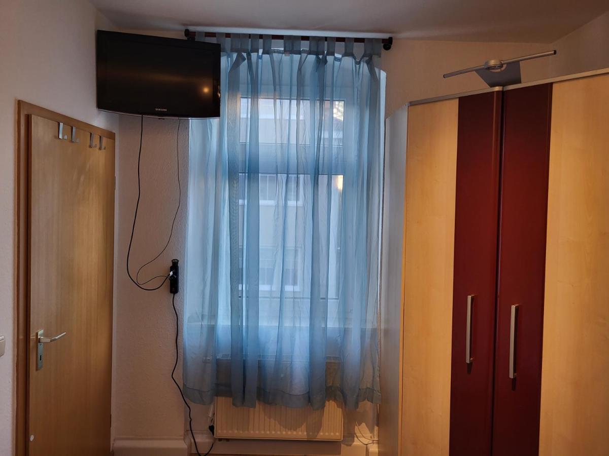 Ferienwohnung แอร์ฟวร์ท ภายนอก รูปภาพ